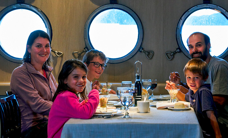 familia_comedor familia_comedor